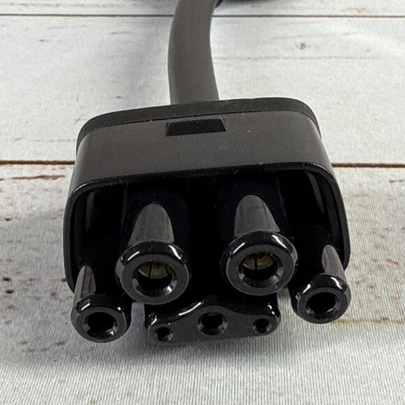 TESLA Charging Adapter Nema 14-30 Generation 2 1104937-00-B - Picture 4 of 7